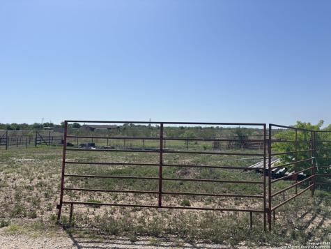 3707 S State Highway 173 N Hondo TX 78861
