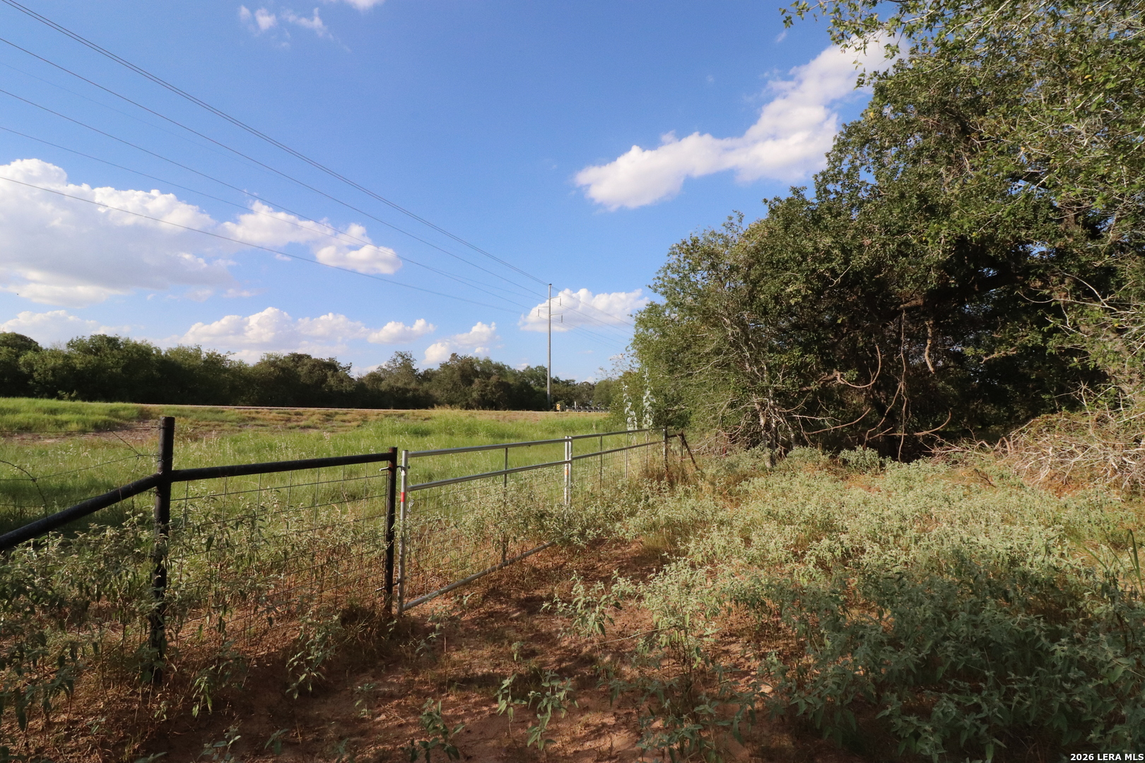 5668 State Highway 97 Floresville TX 78114