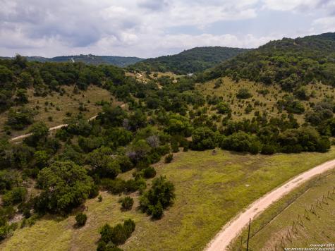 1616 Mickle Creek Medina TX 78055