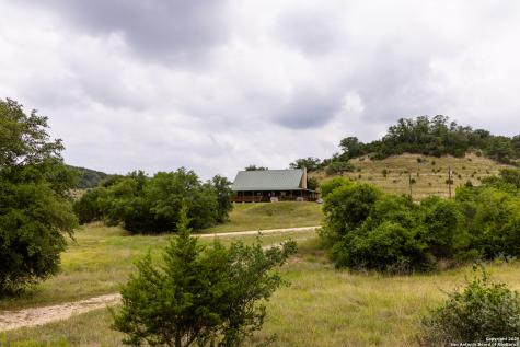 1616 Mickle Creek Medina TX 78055