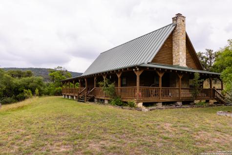1616 Mickle Creek Medina TX 78055