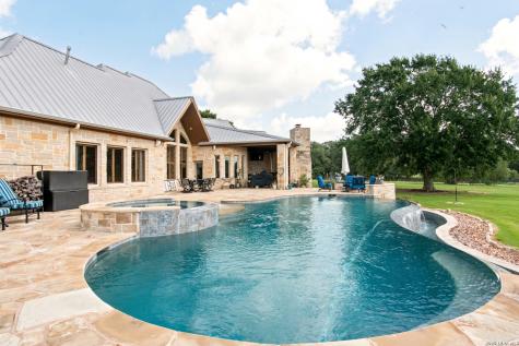 1025 Horse Lane Weimar TX 78962