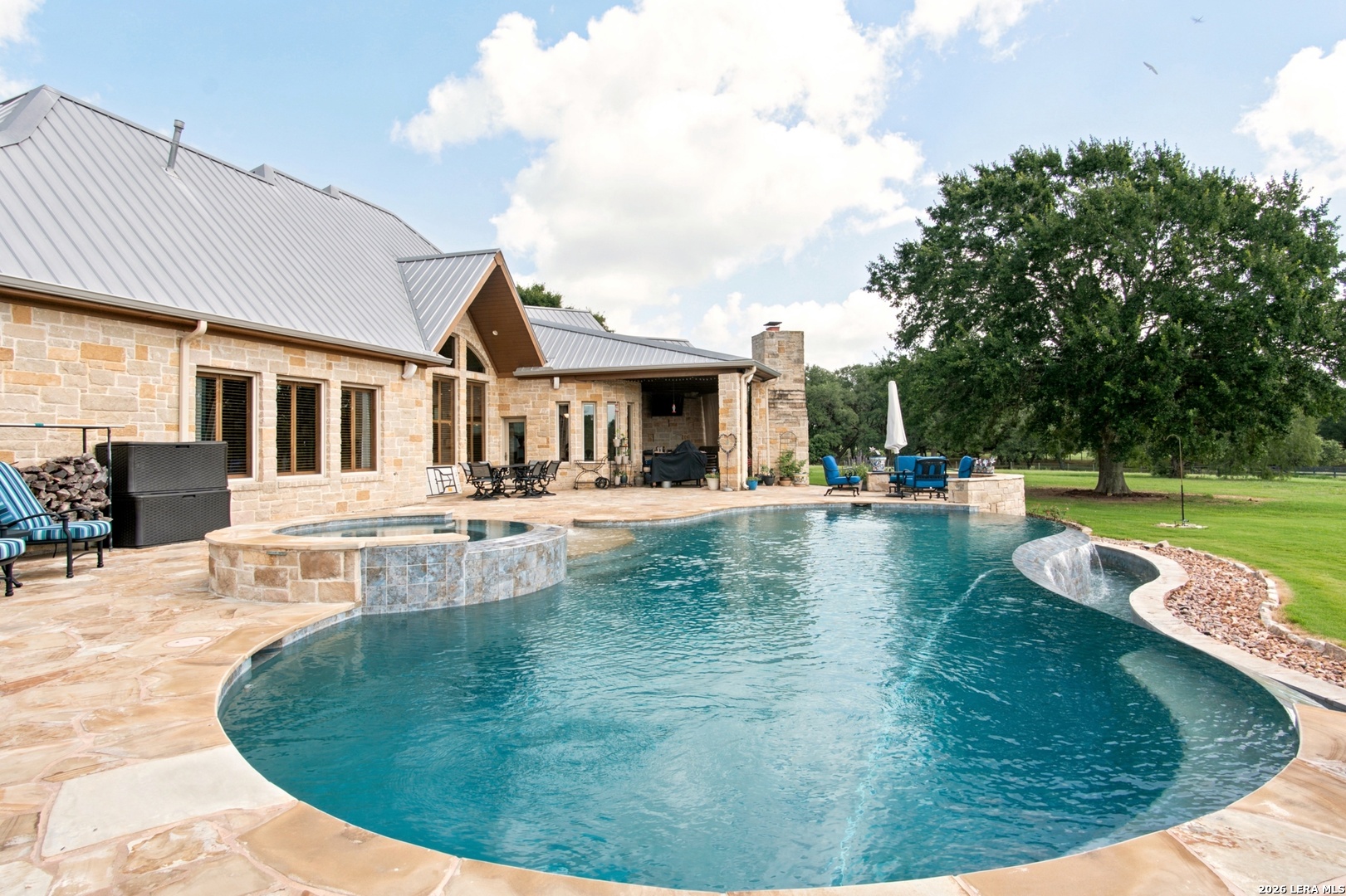 1025 Horse Lane Weimar TX 78962