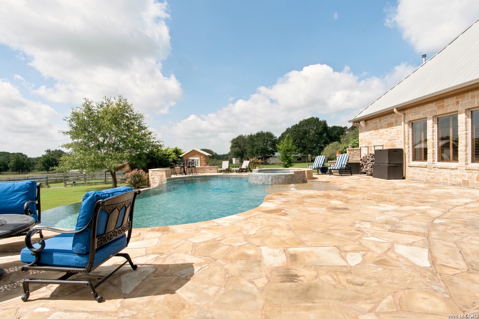 1025 Horse Lane Weimar TX 78962