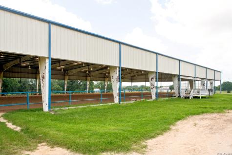1025 Horse Lane Weimar TX 78962