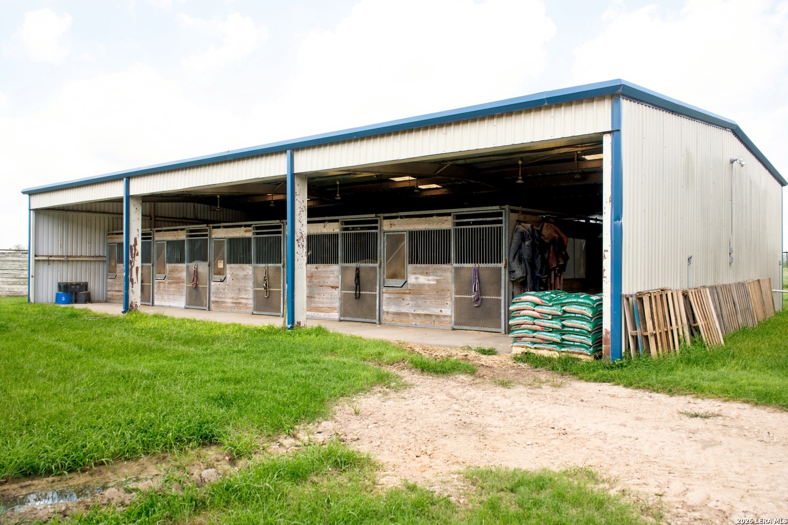 1025 Horse Lane Weimar TX 78962