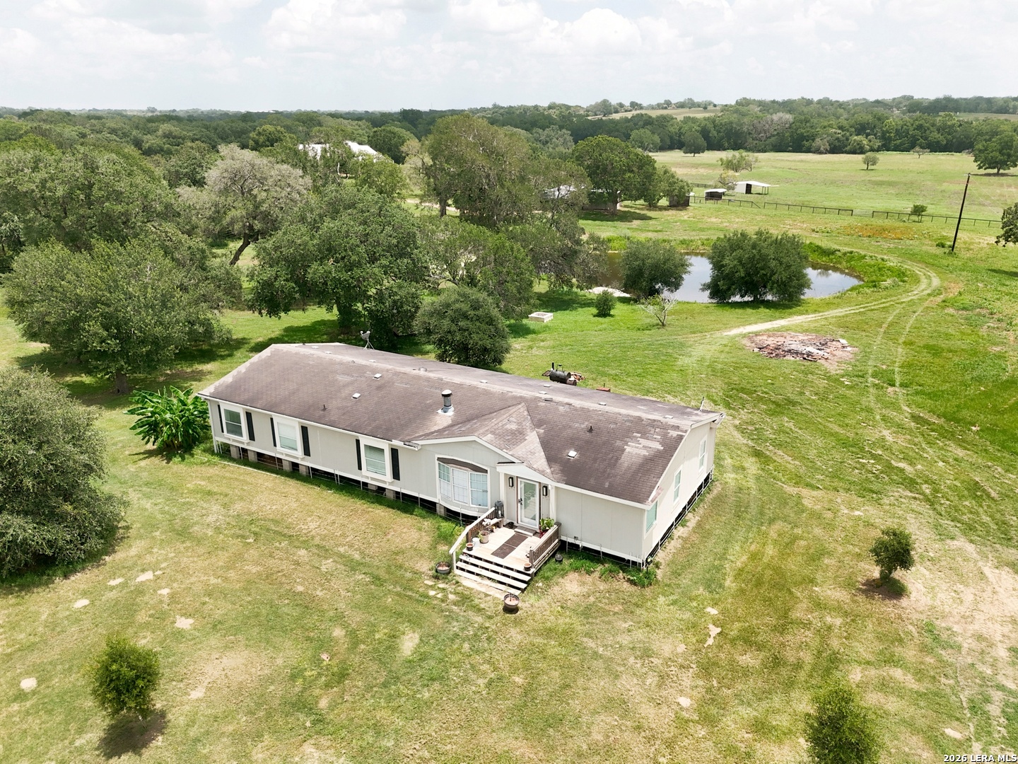 1025 Horse Lane Weimar TX 78962