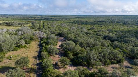 7915 County Road 203 Beeville TX 78102