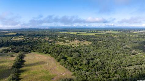 7915 County Road 203 Beeville TX 78102
