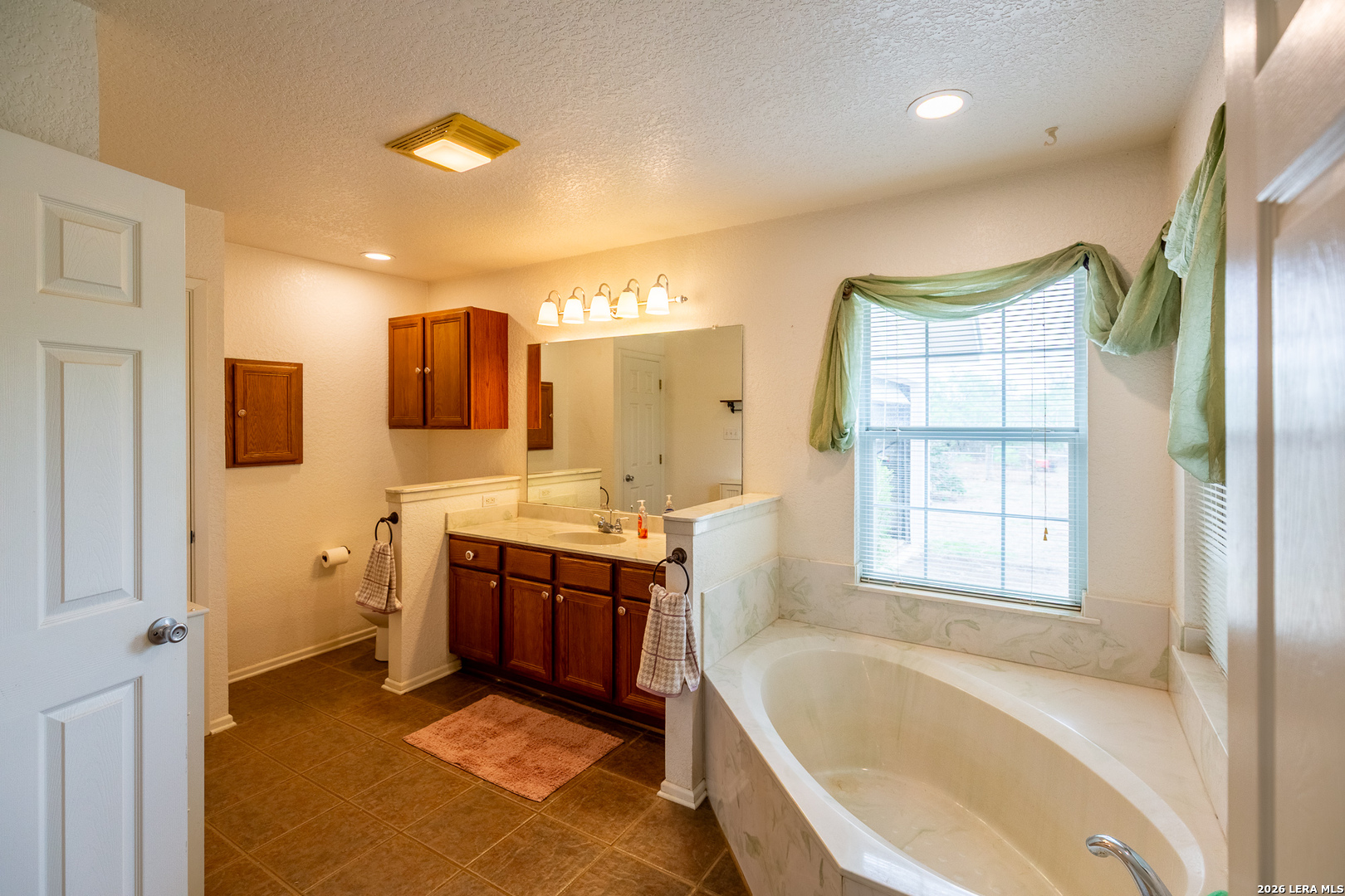 1277 County Road 138 Floresville TX 78114