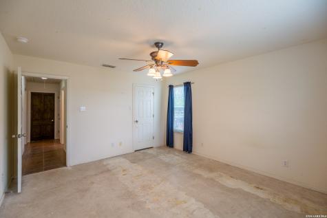 1277 County Road 138 Floresville TX 78114