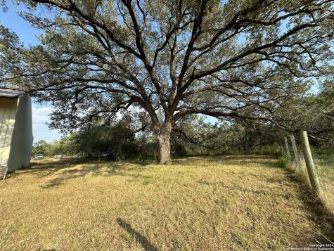 19366 Benton City Road Somerset TX 78069