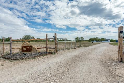7975 County Road 5223 Dhanis TX 78850