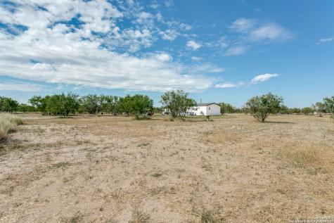 7975 County Road 5223 Dhanis TX 78850
