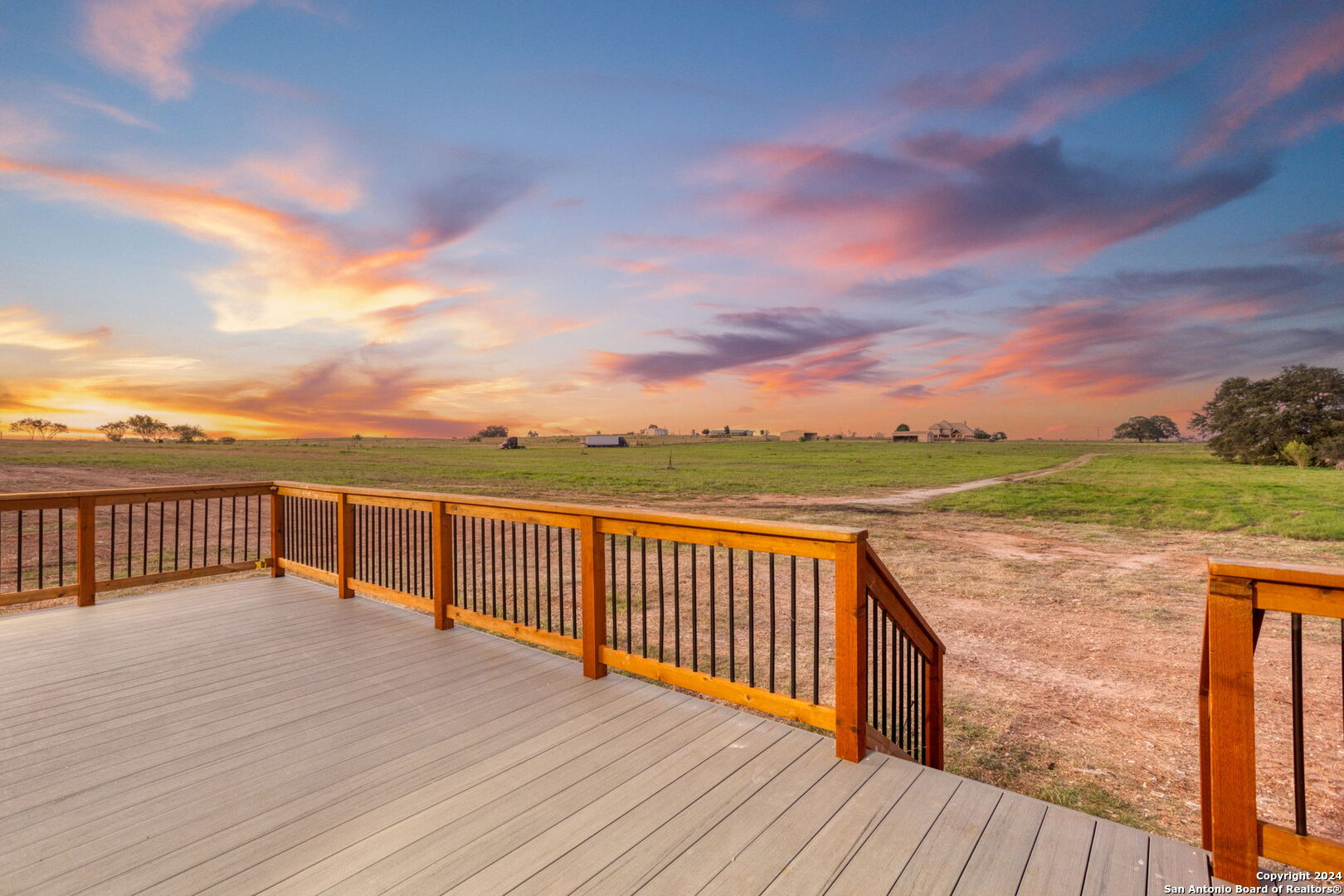 288 County Road 105 Floresville TX 78114