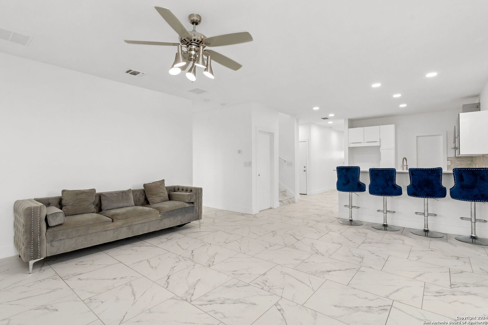 288 County Road 105 Floresville TX 78114