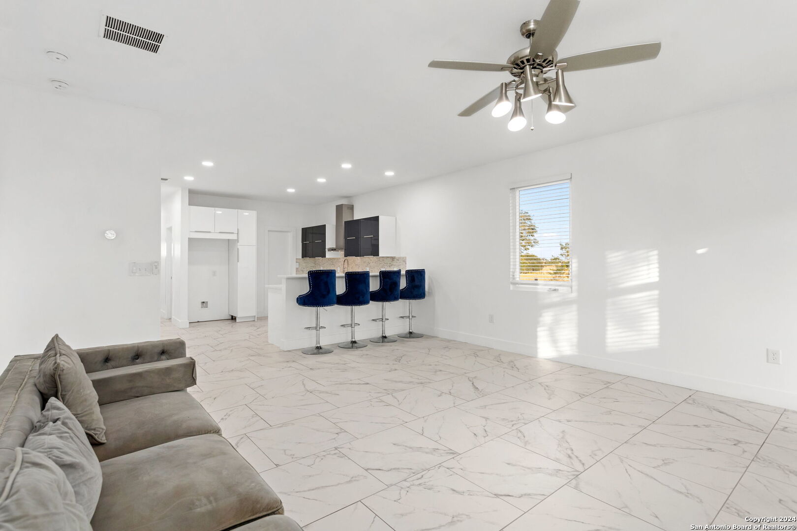 288 County Road 105 Floresville TX 78114