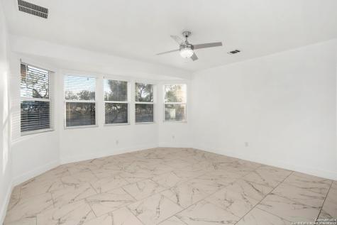 288 County Road 105 Floresville TX 78114