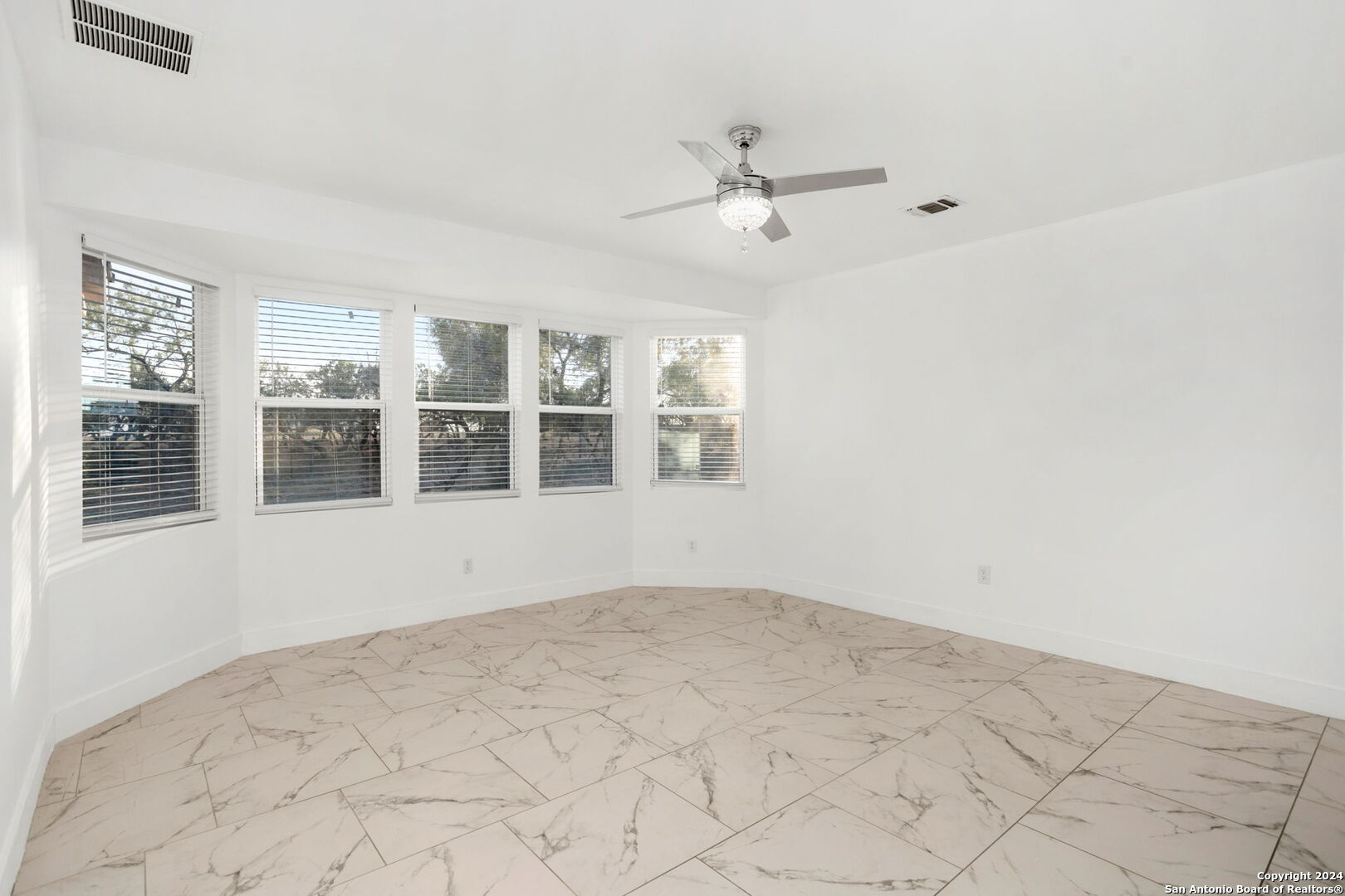 288 County Road 105 Floresville TX 78114