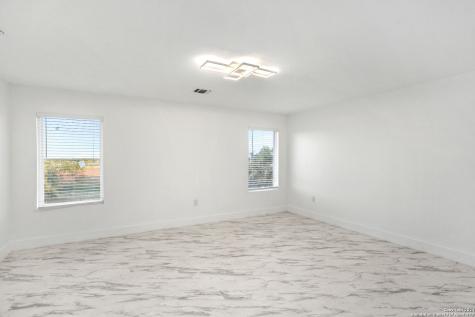 288 County Road 105 Floresville TX 78114