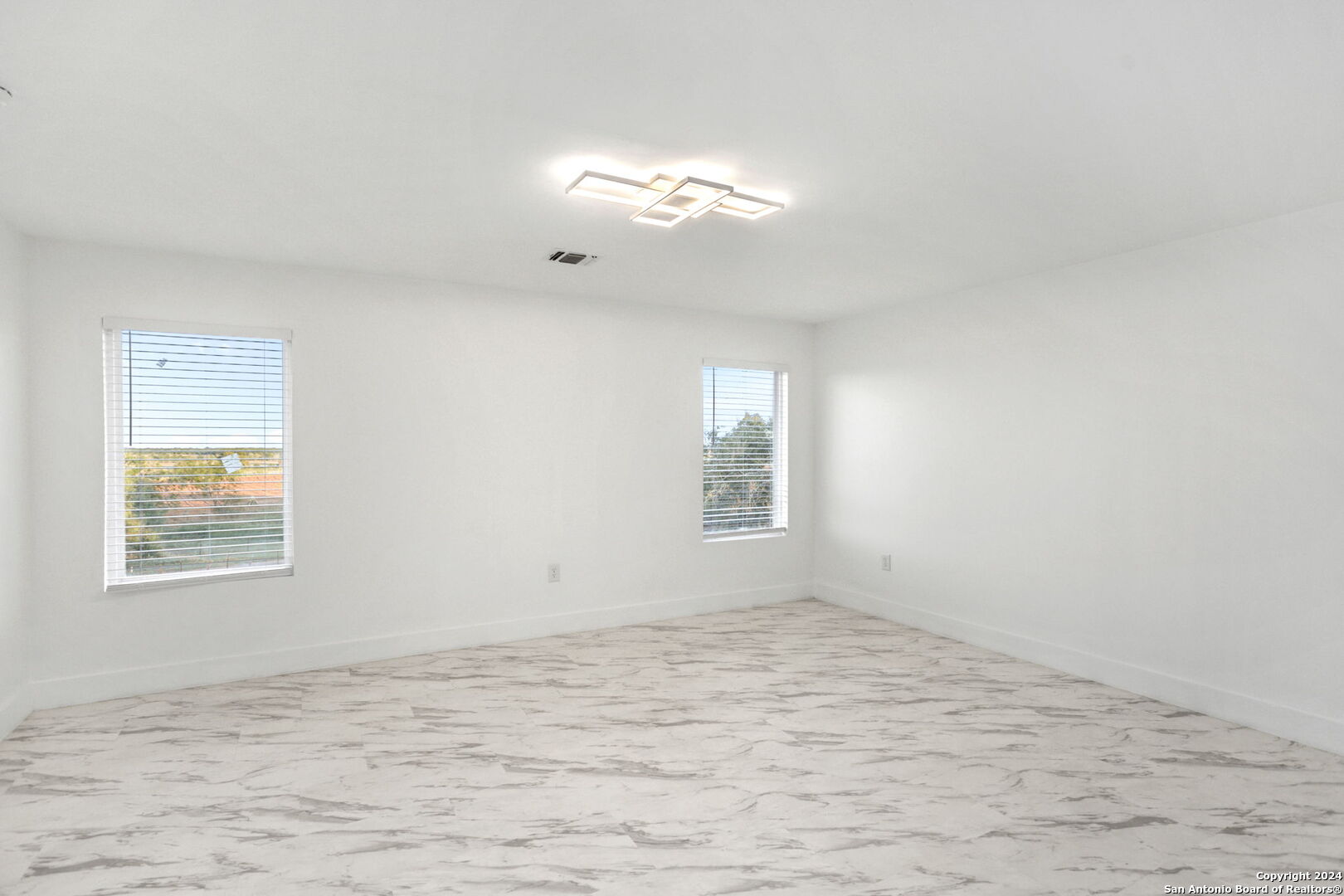 288 County Road 105 Floresville TX 78114