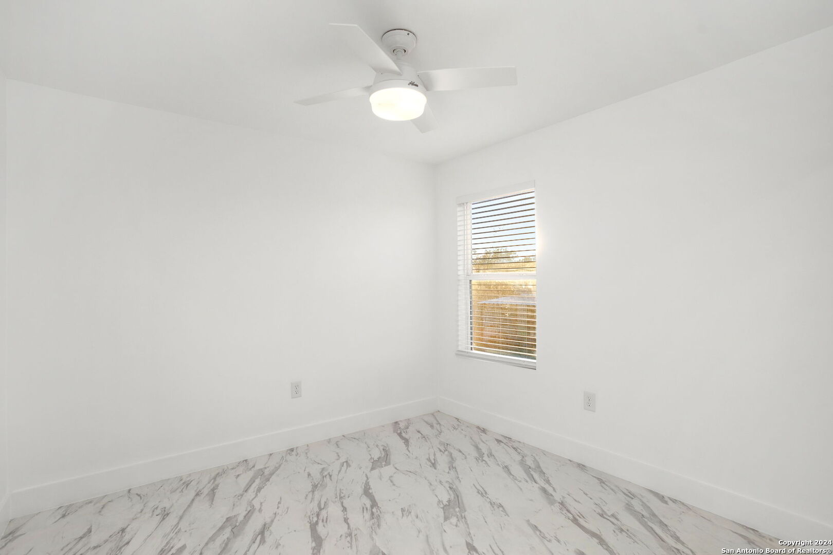 288 County Road 105 Floresville TX 78114
