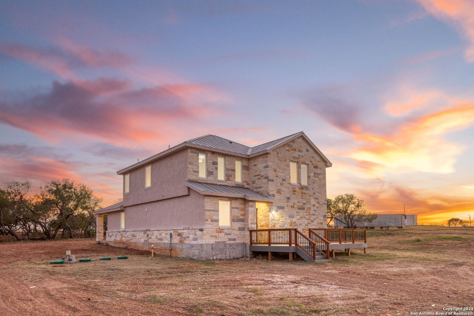 288 County Road 105 Floresville TX 78114