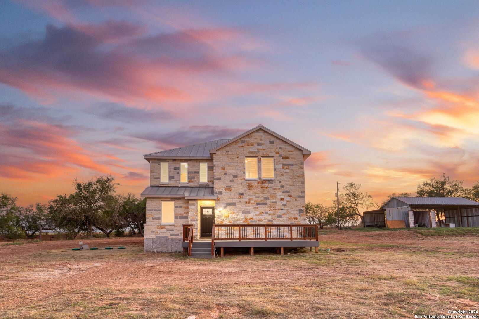 288 County Road 105 Floresville TX 78114