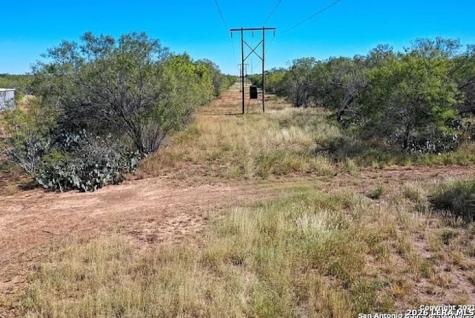15655 Highway 140 Charlotte TX 78011