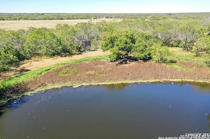 15655 Highway 140 Charlotte TX 78011