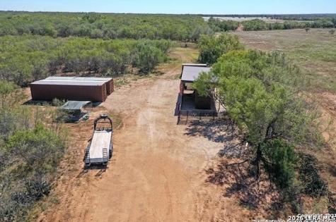 15655 Highway 140 Charlotte TX 78011