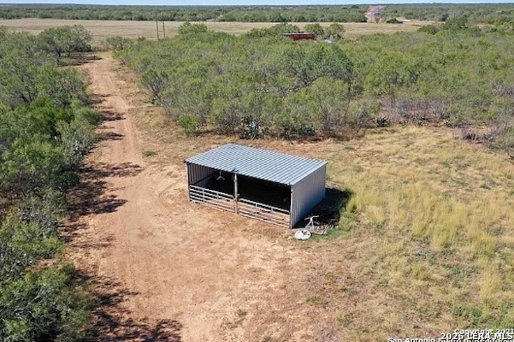 15655 Highway 140 Charlotte TX 78011