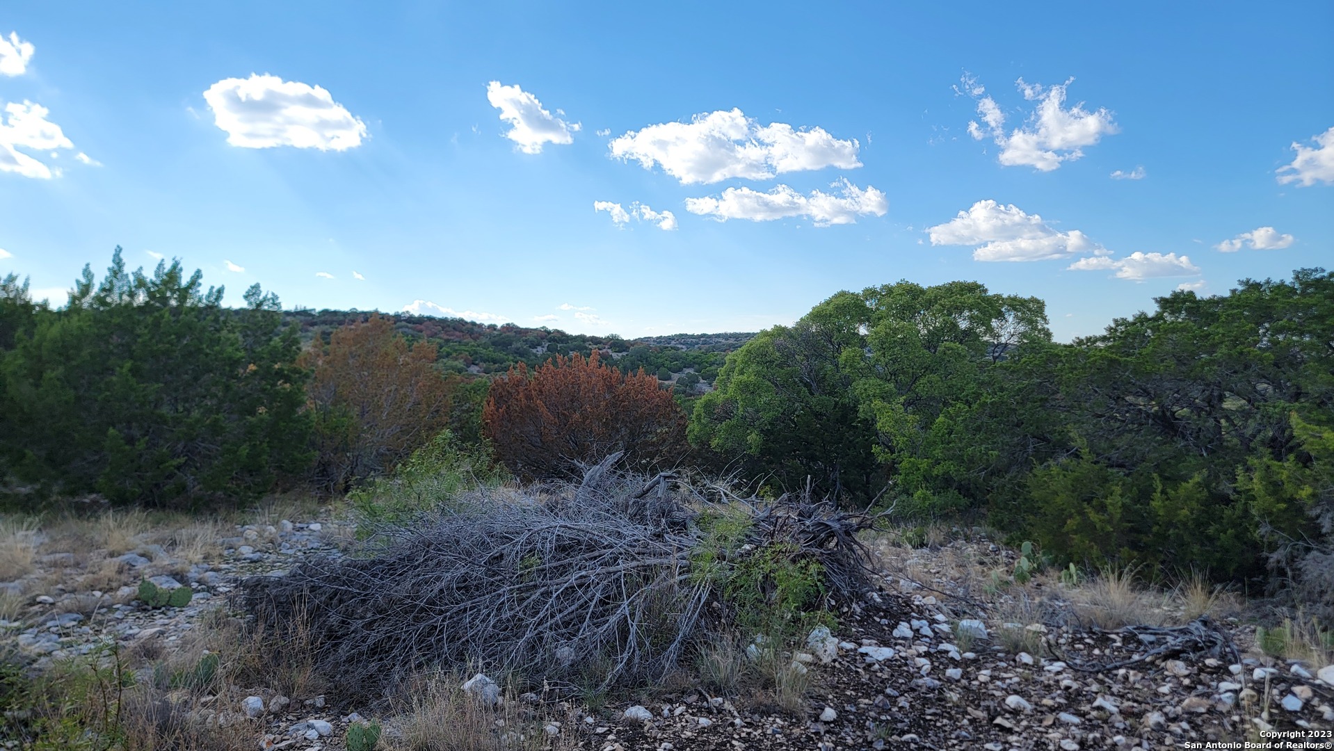 29 Oak Bend Rocksprings TX 78880