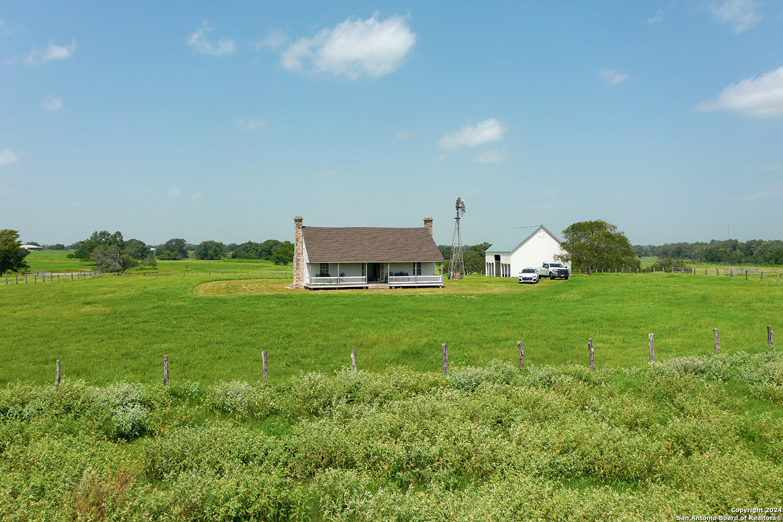 1713 Hickey Road Yoakum TX 77995