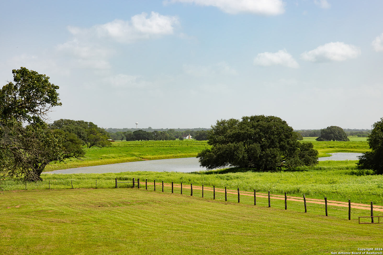 1713 Hickey Road Yoakum TX 77995