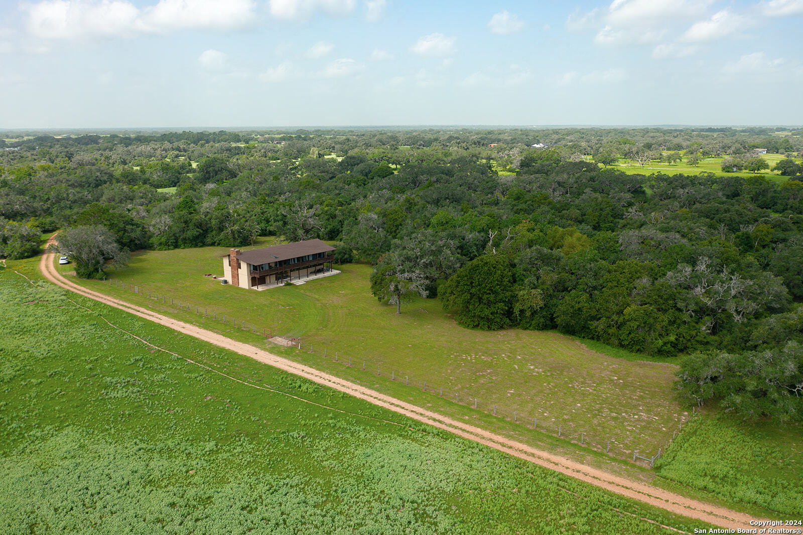 1713 Hickey Road Yoakum TX 77995