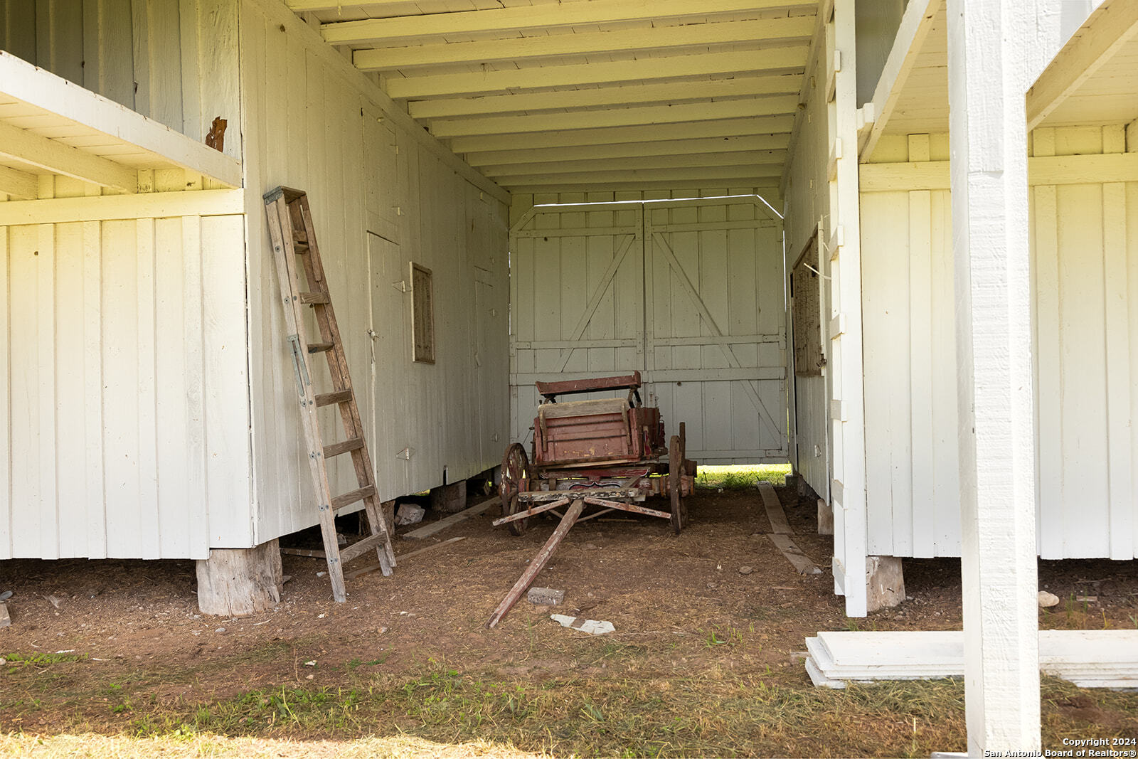 1713 Hickey Road Yoakum TX 77995