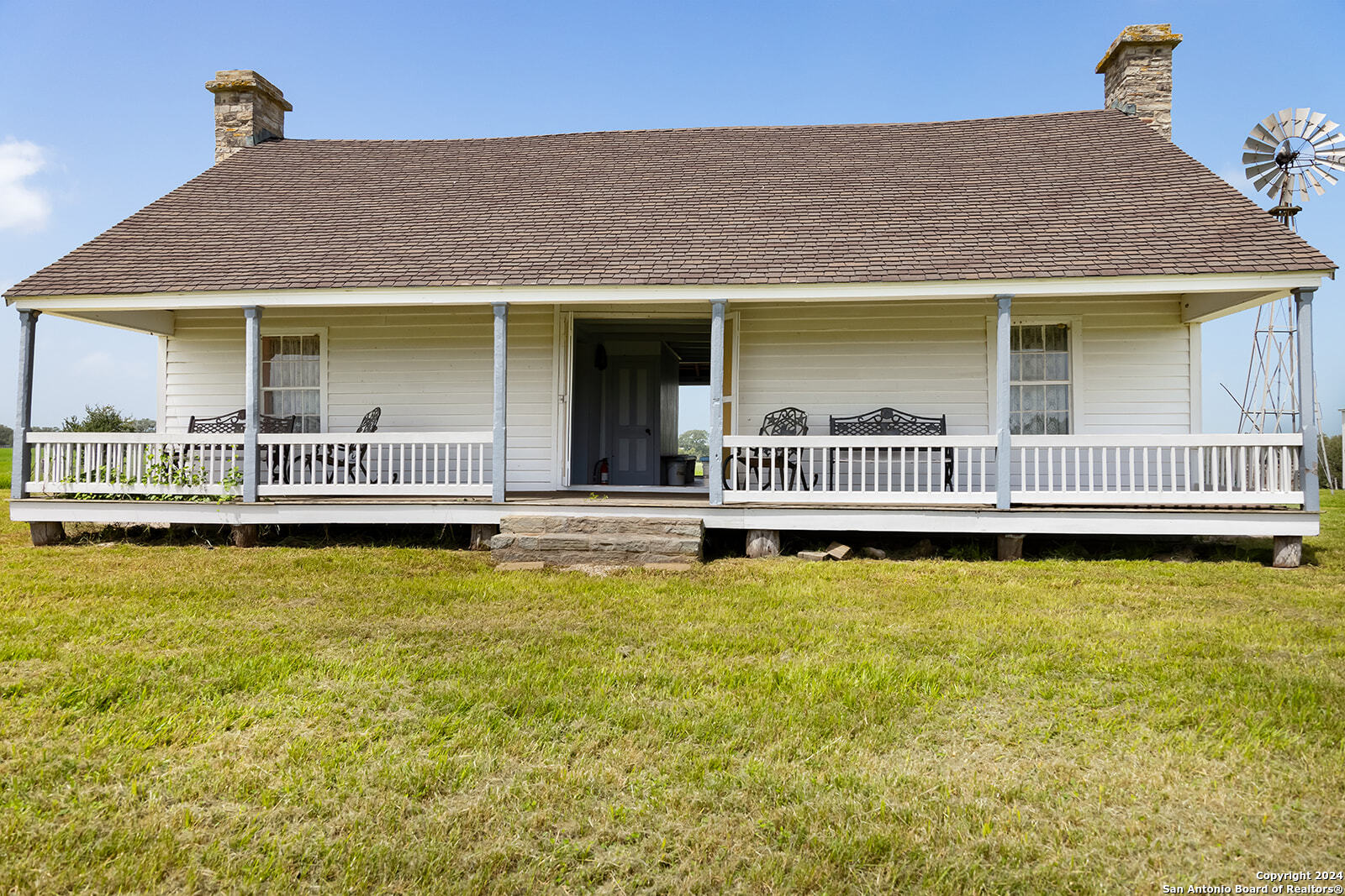 1713 Hickey Road Yoakum TX 77995
