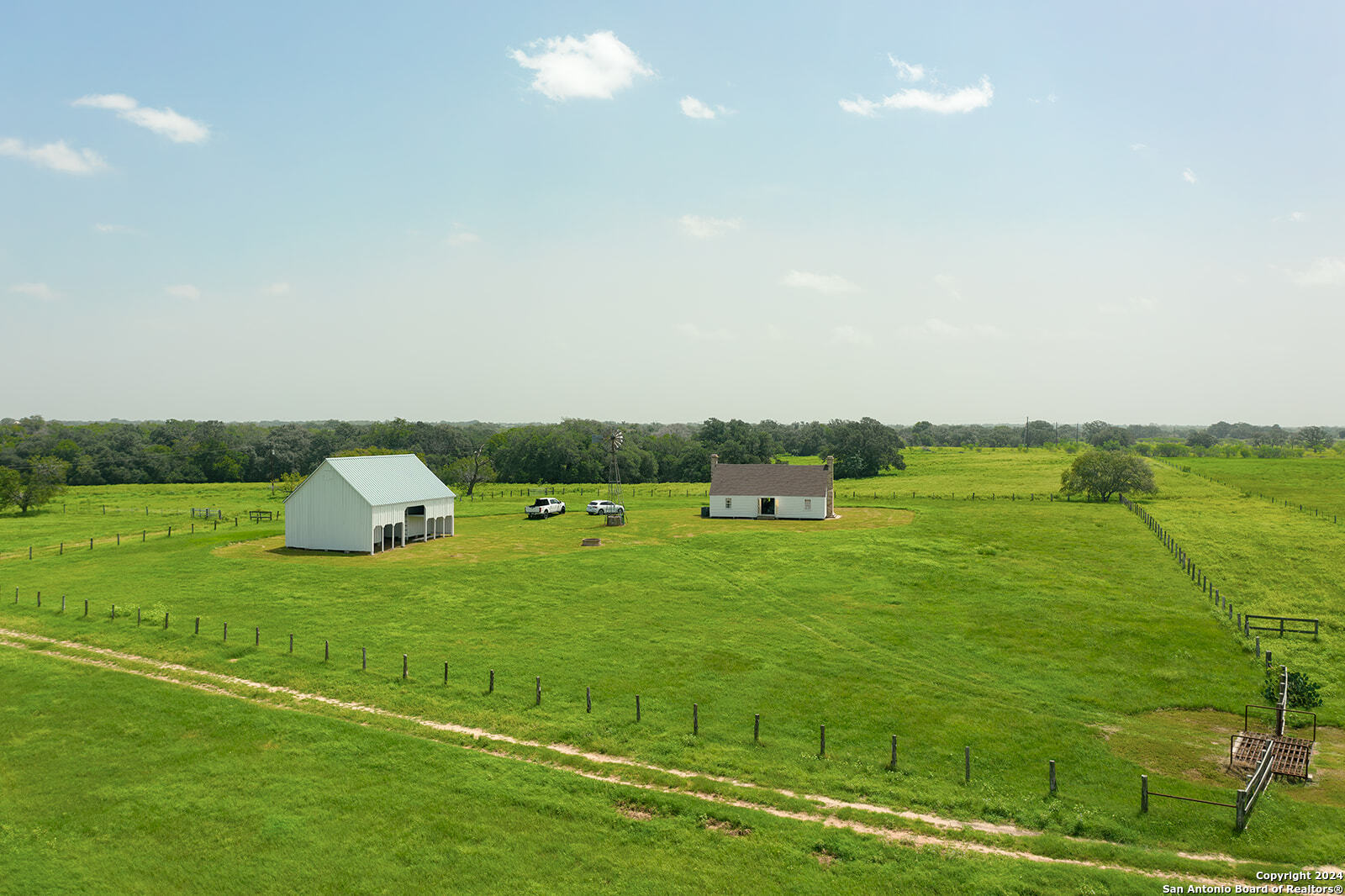 1713 Hickey Road Yoakum TX 77995