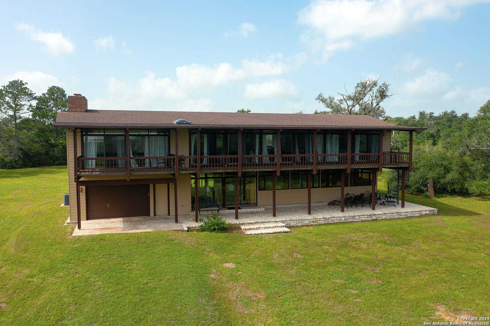 1713 Hickey Road Yoakum TX 77995