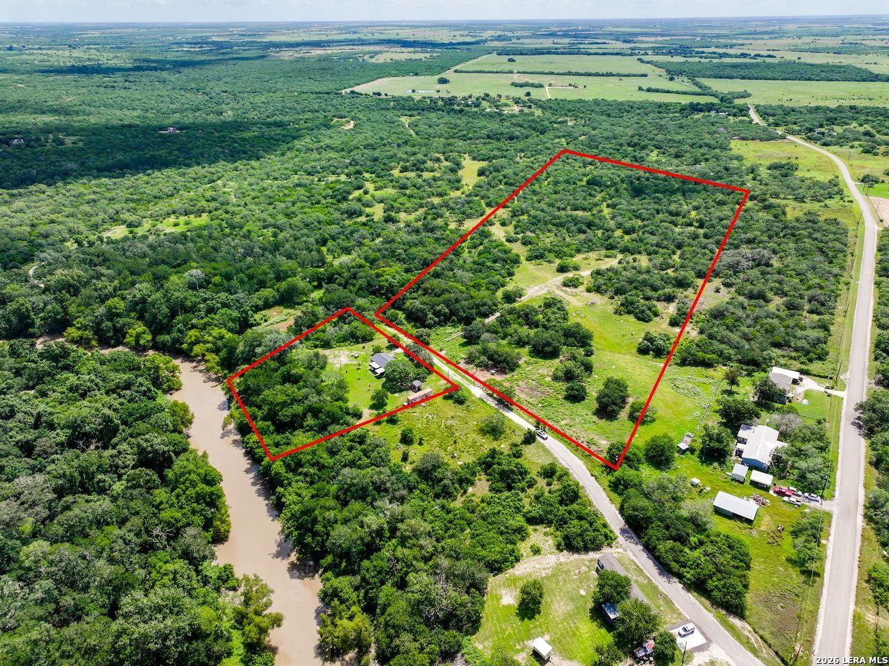 237 County Road 393 Runge TX 78151