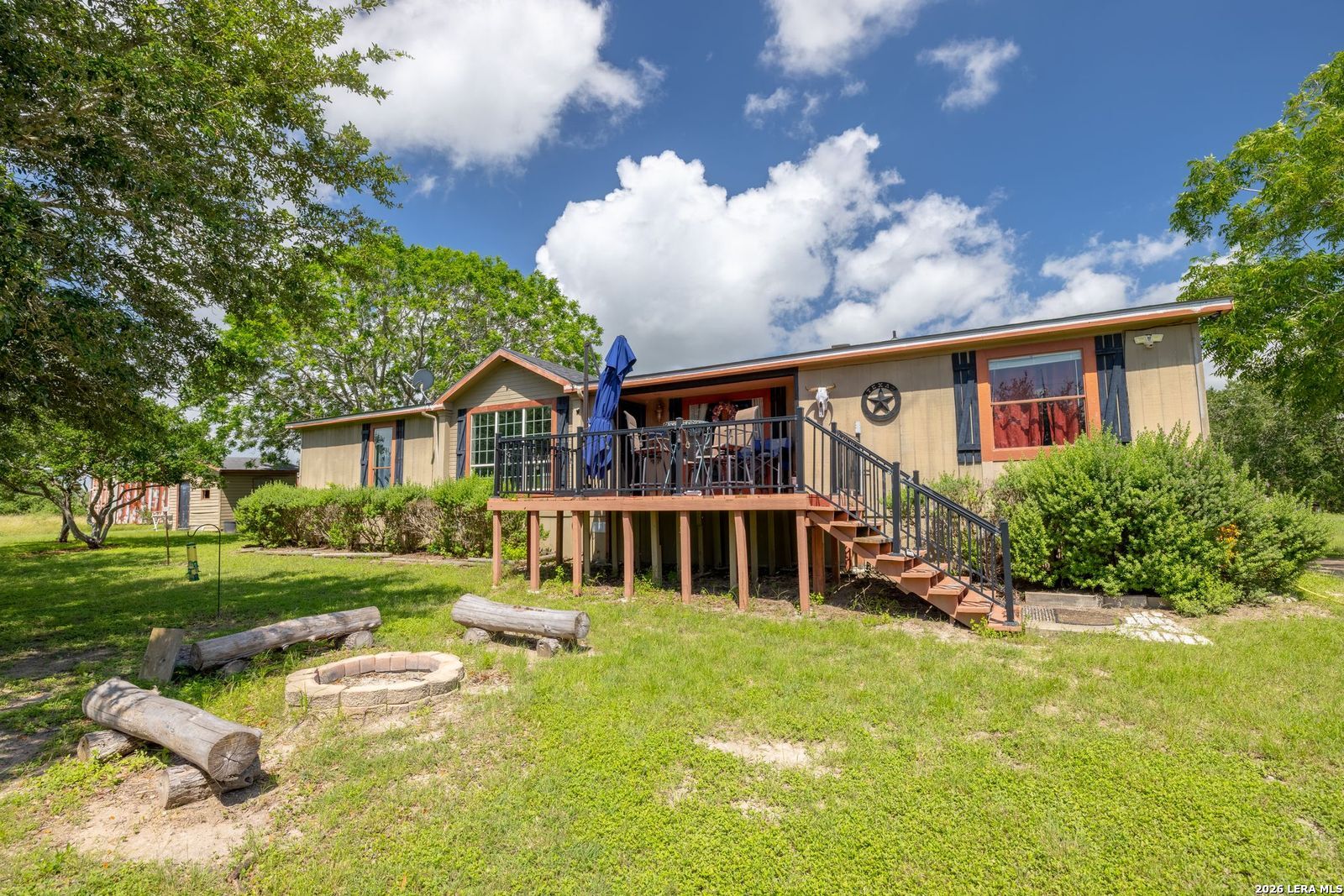 237 County Road 393 Runge TX 78151