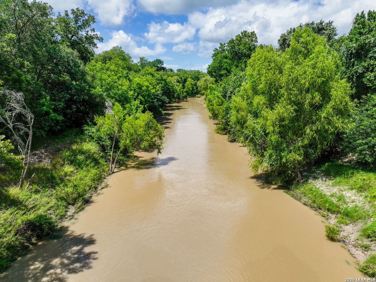 237 County Road 393 Runge TX 78151