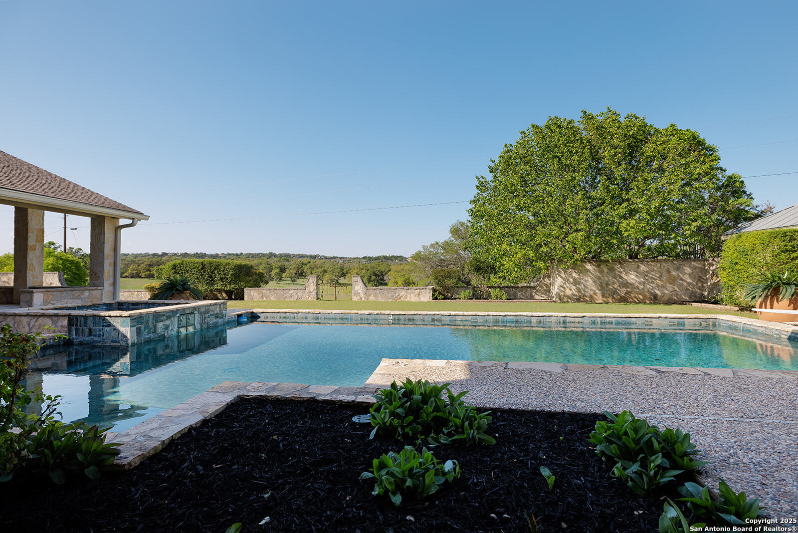 436A Fm 1376 Boerne TX 78006