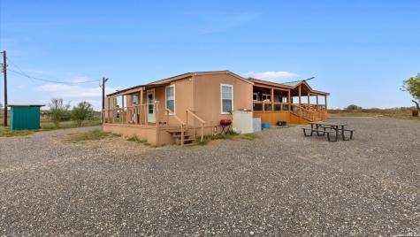 6286 Farm To Market 2146 Jourdanton TX 78206