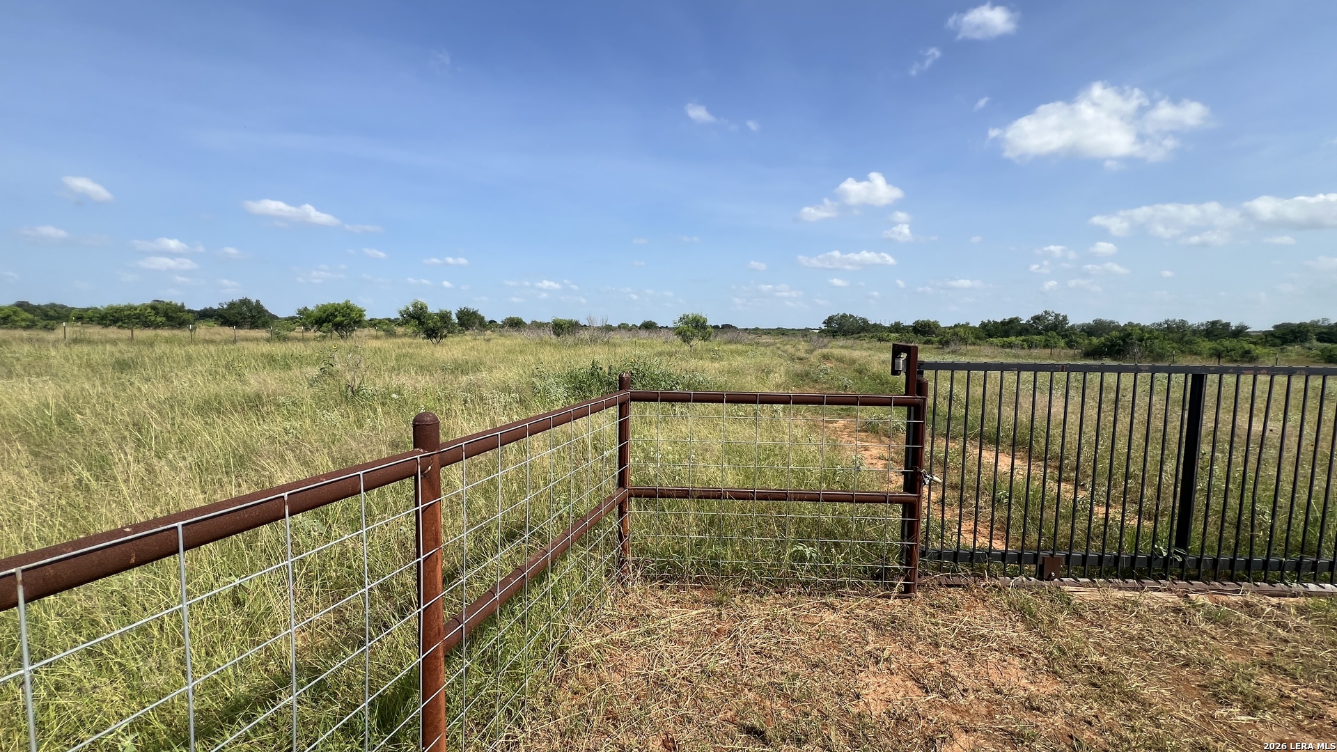 4167 County Road 136 Floresville TX 78114