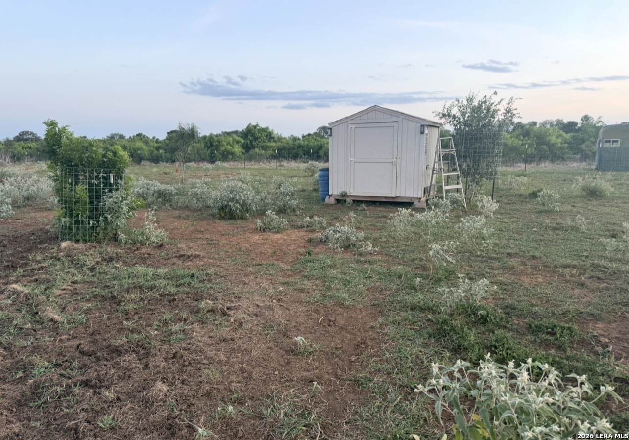 4167 County Road 136 Floresville TX 78114