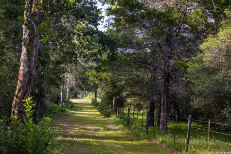 10488 State Highway 304 Harwood TX 78632