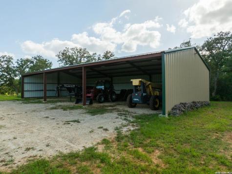 10488 State Highway 304 Harwood TX 78632