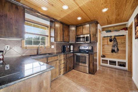 10488 State Highway 304 Harwood TX 78632
